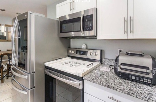 Richmond House | 3/2 Close to UK EKU whole house with w/d internet& pet friendly