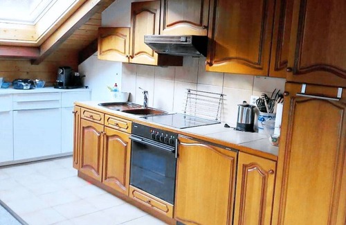 Graechen Apartment | 3.5 room apartment with south-facing balcony - 80 m² with a view of 4000, quiet area