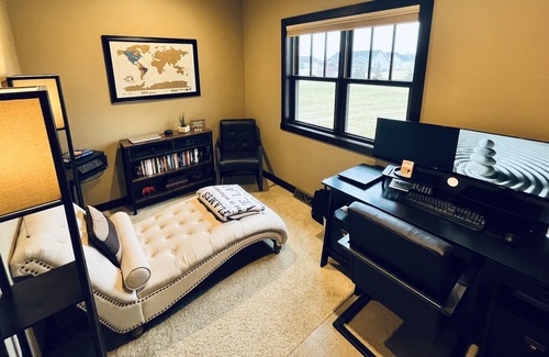 Fond du Lac House | 3,500sqft to relax only 20 minutes from EAA