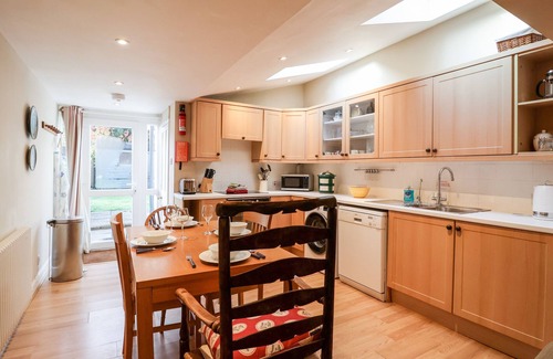 Walberswick Cottage | 3 ALBION COTTAGES, pet friendly, with open fire in Walberswick