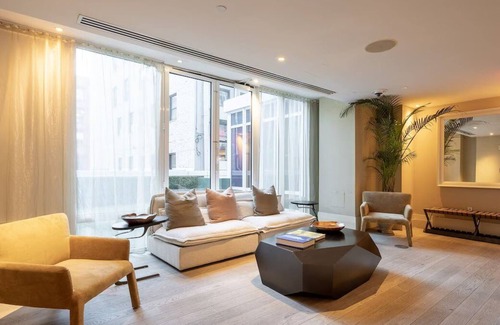 SoHo House | 3 Awe-Inspiring Units w/ City Skyline Background Views! Pets Allowed, Parking!