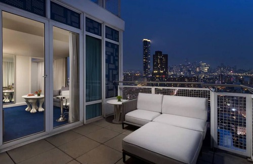 SoHo House | 3 Awe-Inspiring Units w/ City Skyline Background Views! Pets Allowed, Parking!