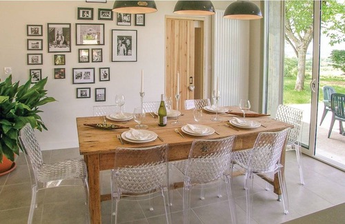 Saint-Aubin-de-Cadelech House | 3 bedroom accommodation in St. Aubin de Cadeleche