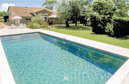 Saint-Aubin-de-Cadelech House | 3 bedroom accommodation in St. Aubin de Cadeleche