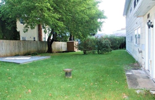 Oyster Bay Apartment | 3 BD APT central location, free parking, fast wifi