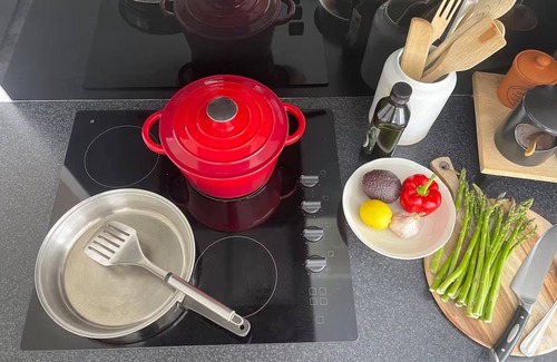 Devonport House | 3 Bdroom two-level townhouse close to Devonport