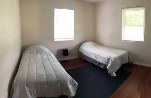 Moodys House | 3 bed, 2 bath on 40 acres with 1/2 mile of Spring Creek