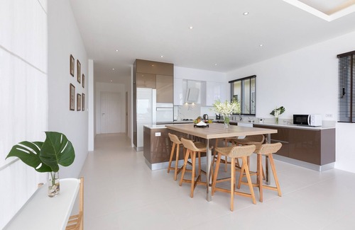 Moo 5 Villa | 3 BED/4 BATH SINGLE-LEVEL BEACHSIDE, SEE- and MOUNTAIN VIEWS VILLA 'BB2'