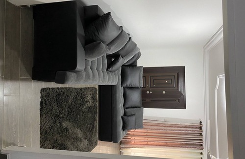 Agblesia Apartment | 3-Bed Apartment, Sleeps 6 with Wi-Fi