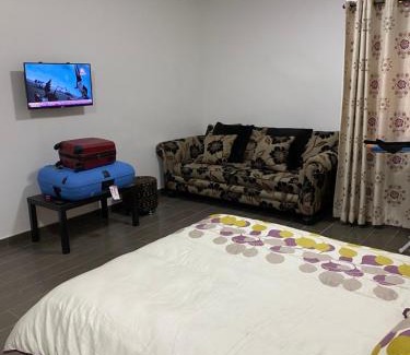 Agblesia Apartment | 3-Bed Apartment Sleeps 6 with Wi-Fi