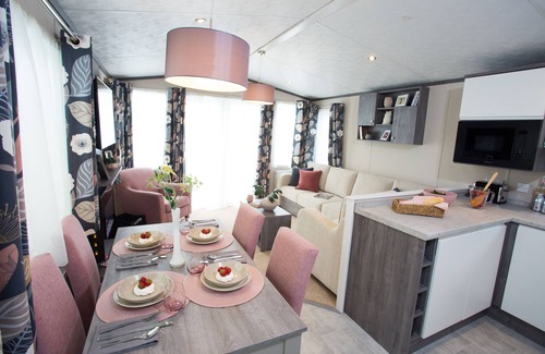 Plymouth House | 3 Bed Caravan, South Devon Coast nr Plymouth, 200m to Beach + Indoor Heated Pool