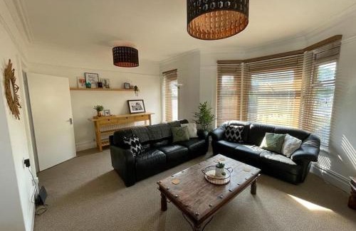 Grangetown Apartment | 3 bed flat near to Cardiff and Cardiff Bay