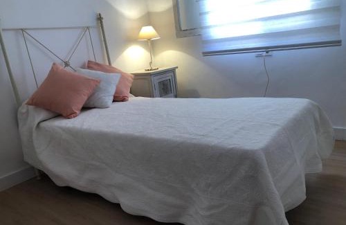 Plaza De La Costera Apartment | 3 Bed Flat - Sleeps 5 - Wifi