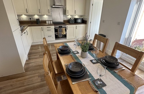 Stafford House | 3 Bed Home Stafford Business Travel