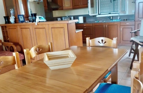 Agios Nikolaos House | 3-Bed House Sleeps 7 with Garden