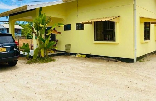 Paramaribo Apartment | 3 Bed House - Sleeps 6 - Garden - Parking - Wifi