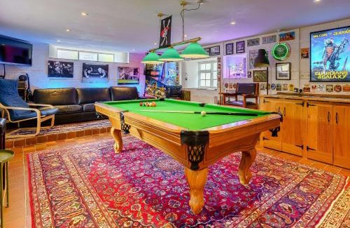 Abergavenny House | 3 Bed in Crickhowell 48309