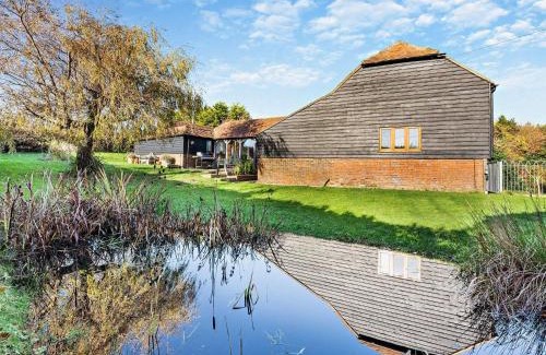 Heathfield House | 3 Bed in Heathfield 93718