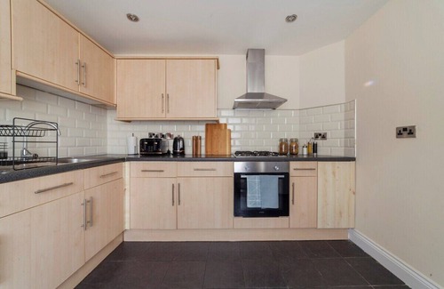 Stratford House | 3-Bed Large Garden House Stratford,Free Parking
