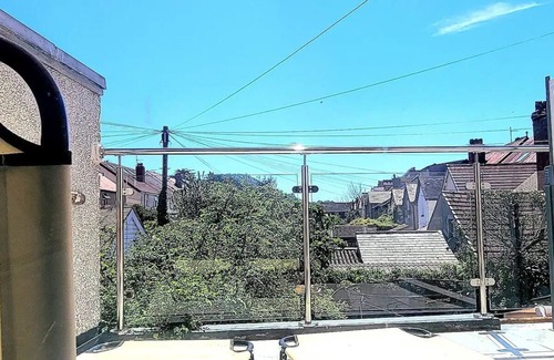 Llandudno Apartment | 3 Bed Lodge apartment with ensuites and balcony, near the beach in a quiet area