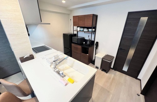 Joto Apartment | 3 bed room max 6 persons! Easy access to Namba and Shinsaibashi! 4 min.