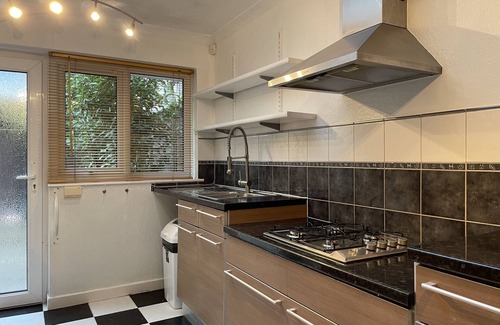 Weston-super-Mare House | 3-Bed room Tivoli Bungalow