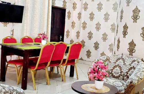 Galu Beach Villa | 3 Bed Villa - Sleeps 6 - Pool - Garden - Parking