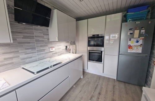 Wrexham House | 3 Bedroom - 1 Bathroom - Garden - Pet Friendly