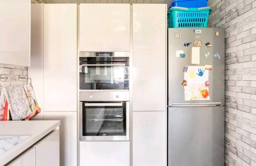 Wrexham House | 3 Bedroom - 1 Bathroom - Garden - Pet Friendly