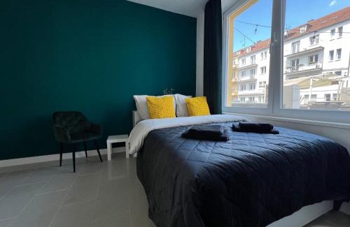 Hauptbahnhof Apartment | 3 Bedroom, 160 qm, Balcony, Center