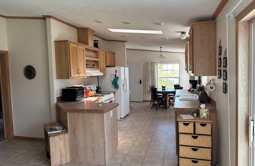 Livingston House | 3 Bedroom, 2 Bath in Farm Hills of Livingston