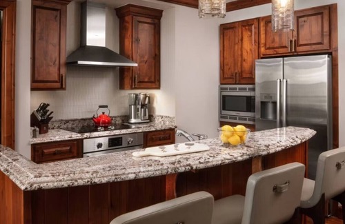 Vail Villa | 3 bedroom 3.5 bath villa in wonderful Vail with ski-in ski-out