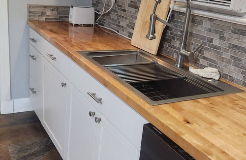 Savannah House | 3-bedroom 3 bath house w/dock minutes from downtown Savannah