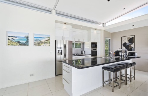 Point Lookout House | 3 bedroom 3 bathroom holiday house with stunning views from all rooms.