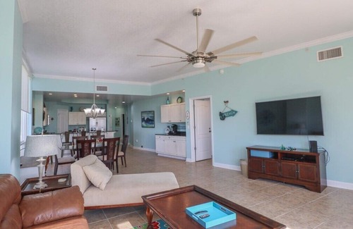 Gulfport Condo | 3 Bedroom/3 Bathroom Ground Level Condo