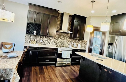 Southeast Edmonton House | 3 Bedroom 3 Beds Beautiful Single Family House