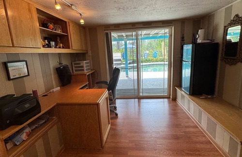 Shasta Lake House | 3-bedroom 3 full baths pool house 4 miles to the lake boat launch and dam