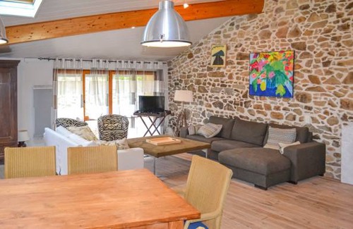 Roussines House | 3 bedroom accommodation in Roussines