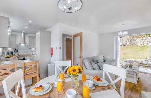 Brynrefail Cottage | 3 bedroom accommodation in Brynrefail, Nr Caernarfon