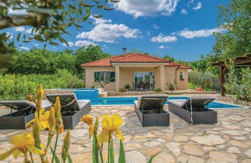 Grubine House | 3 bedroom accommodation in Grubine