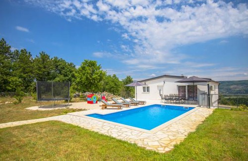 Grubine House | 3 bedroom accommodation in Grubine