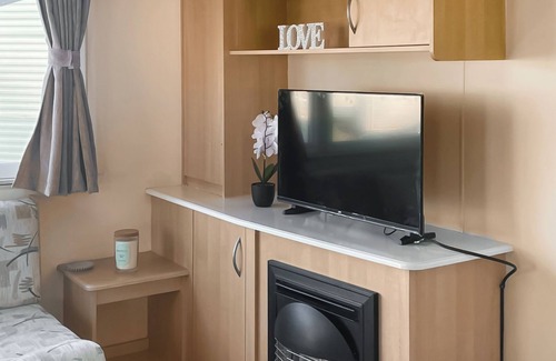 Morecambe Cottage | 3 bedroom accommodation in Heysham, near Lancaster