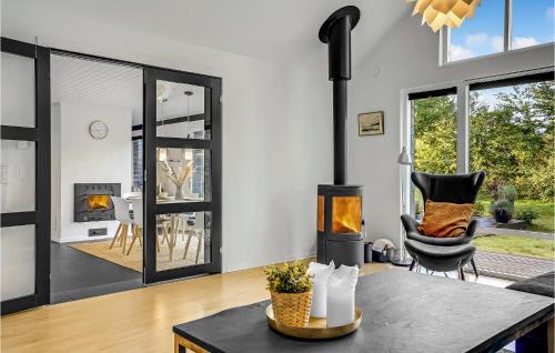 Skødshoved Strand House | 3 Bedroom Amazing Home In Knebel