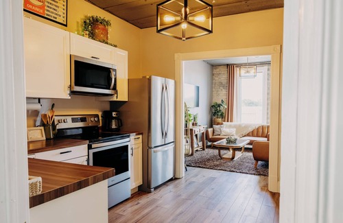 Madison Apartment | 3-bedroom apartment downtown Madison