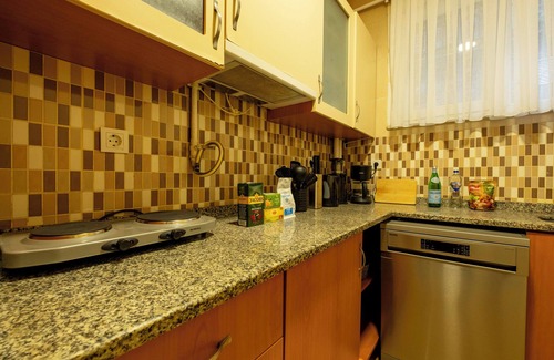 Taksim Apartment | 3-bedroom apartment in delightful Istanbul with AC