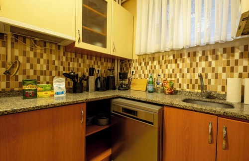 Taksim Apartment | 3-bedroom apartment in delightful Istanbul with AC