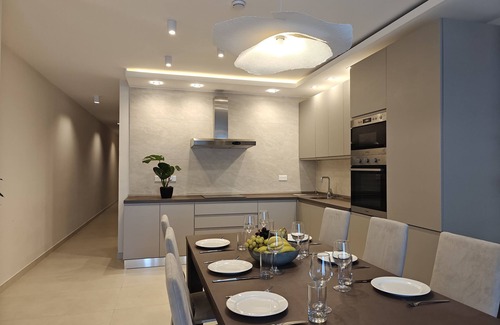 Ta' Pinu Apartment | 3-bedroom apartment in Għarb with Stunning views, breakfast and hotel amenities