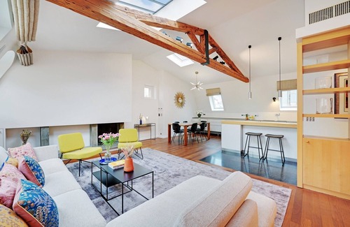 Sorbonne Apartment | 3 BEDROOM APARTMENT IN ST. GERMAIN WITH AIRCON
