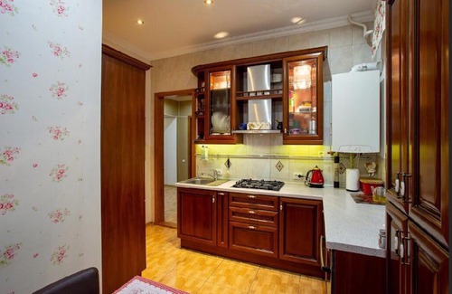 Mykolaiv Apartment | 3 bedroom apartment town center