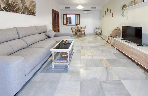 Aznalcazar Apartment | 3 bedroom awesome apartment in Aznalcázar